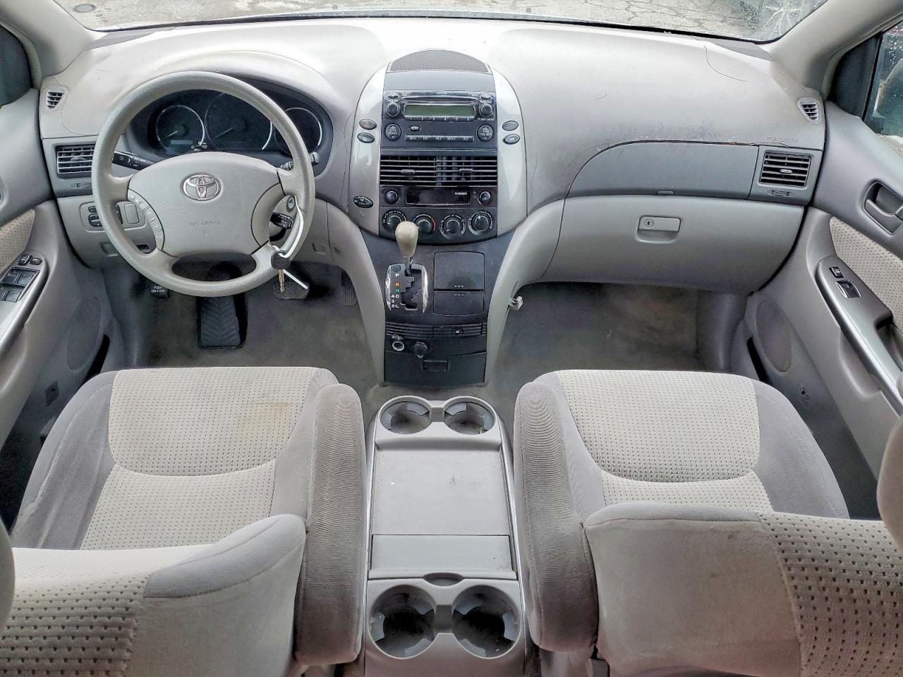 2006 TOYOTA SIENNA LE 7 PASSENGER photo 15