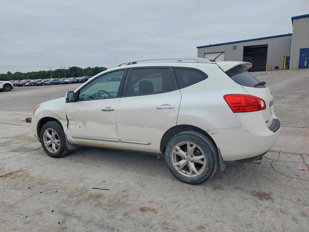 2011 NISSAN ROGUE S photo 3