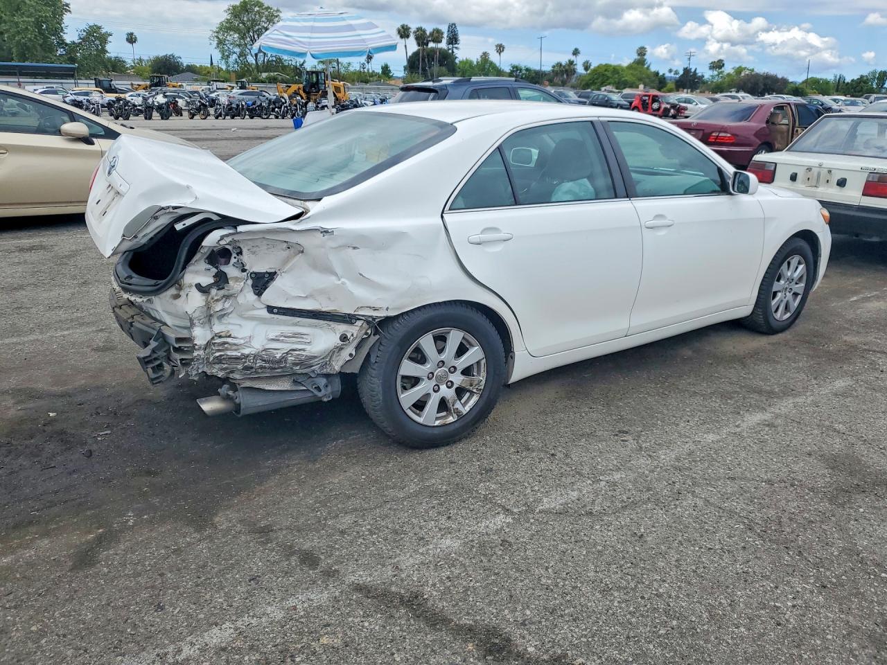 2009 TOYOTA CAMRY XLE photo 5