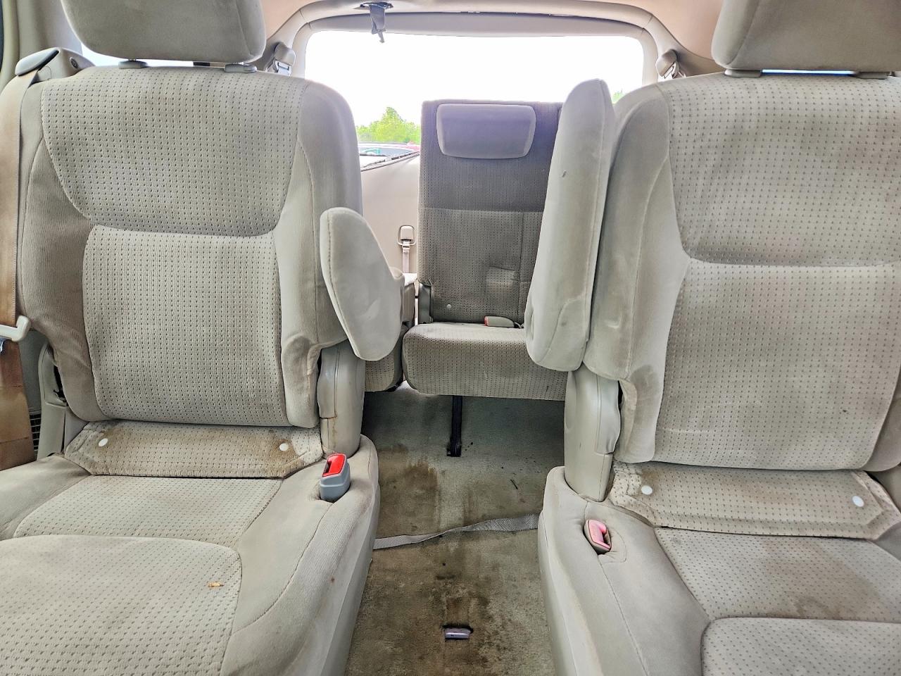 2007 TOYOTA SIENNA LE 7-PASSENGER photo 19