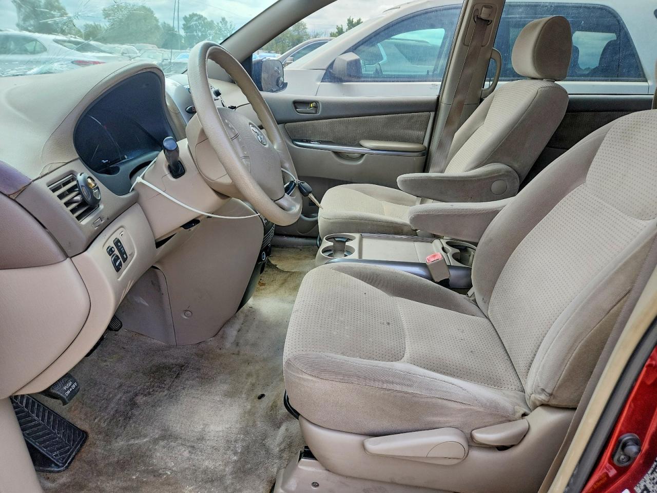 2007 TOYOTA SIENNA LE 7-PASSENGER photo 13