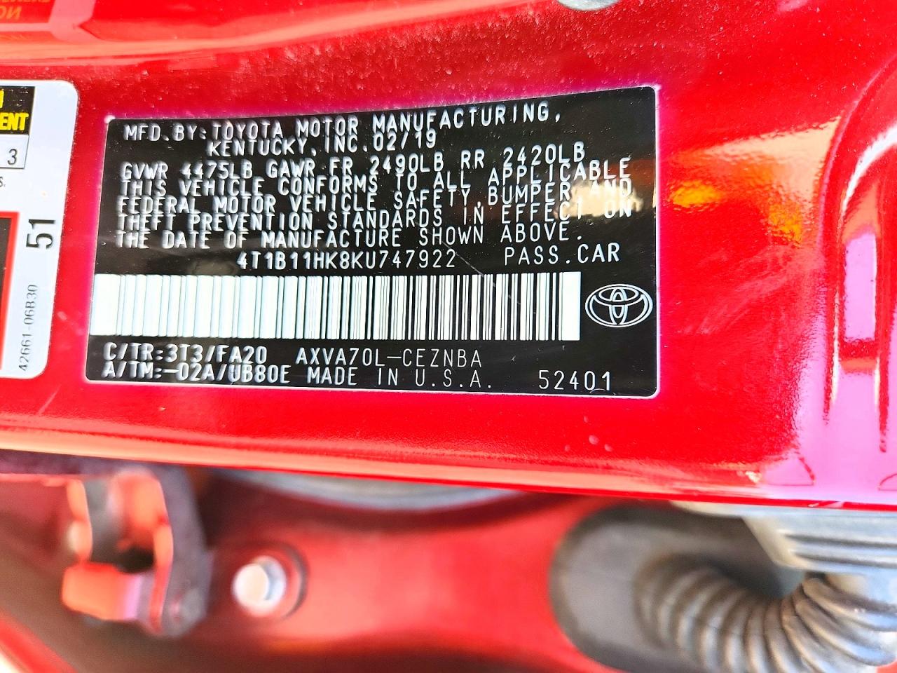 2019 TOYOTA CAMRY LE photo 25
