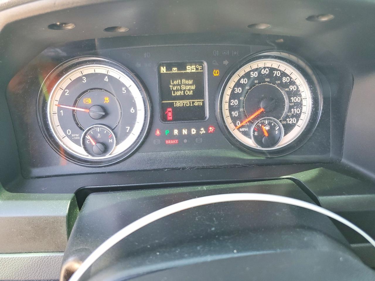 2016 RAM 1500 SLT photo 17