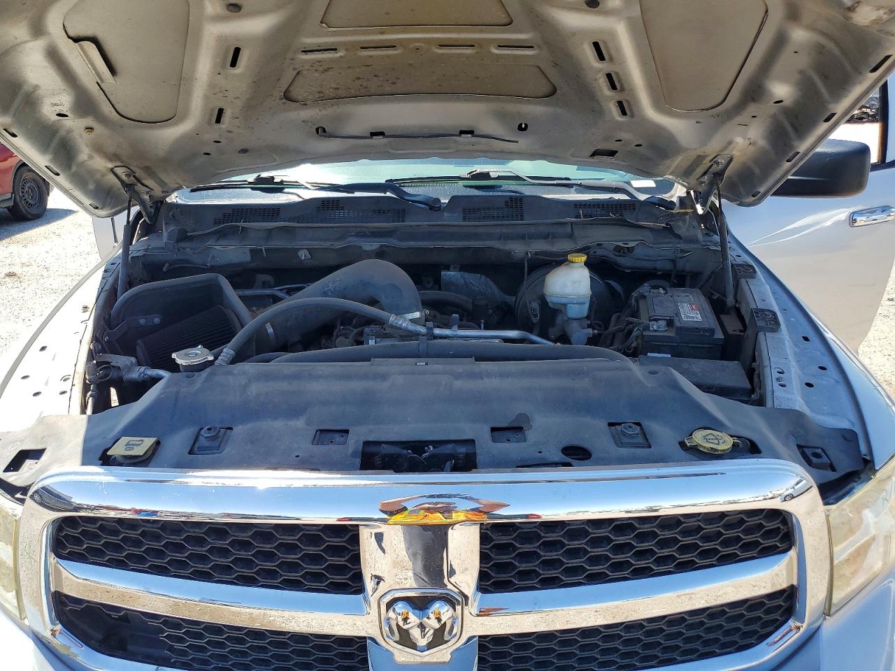 2016 RAM 1500 SLT photo 21