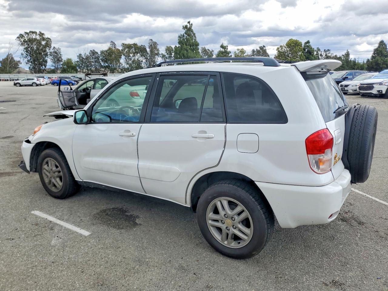 2002 TOYOTA RAV4 BASE photo 3