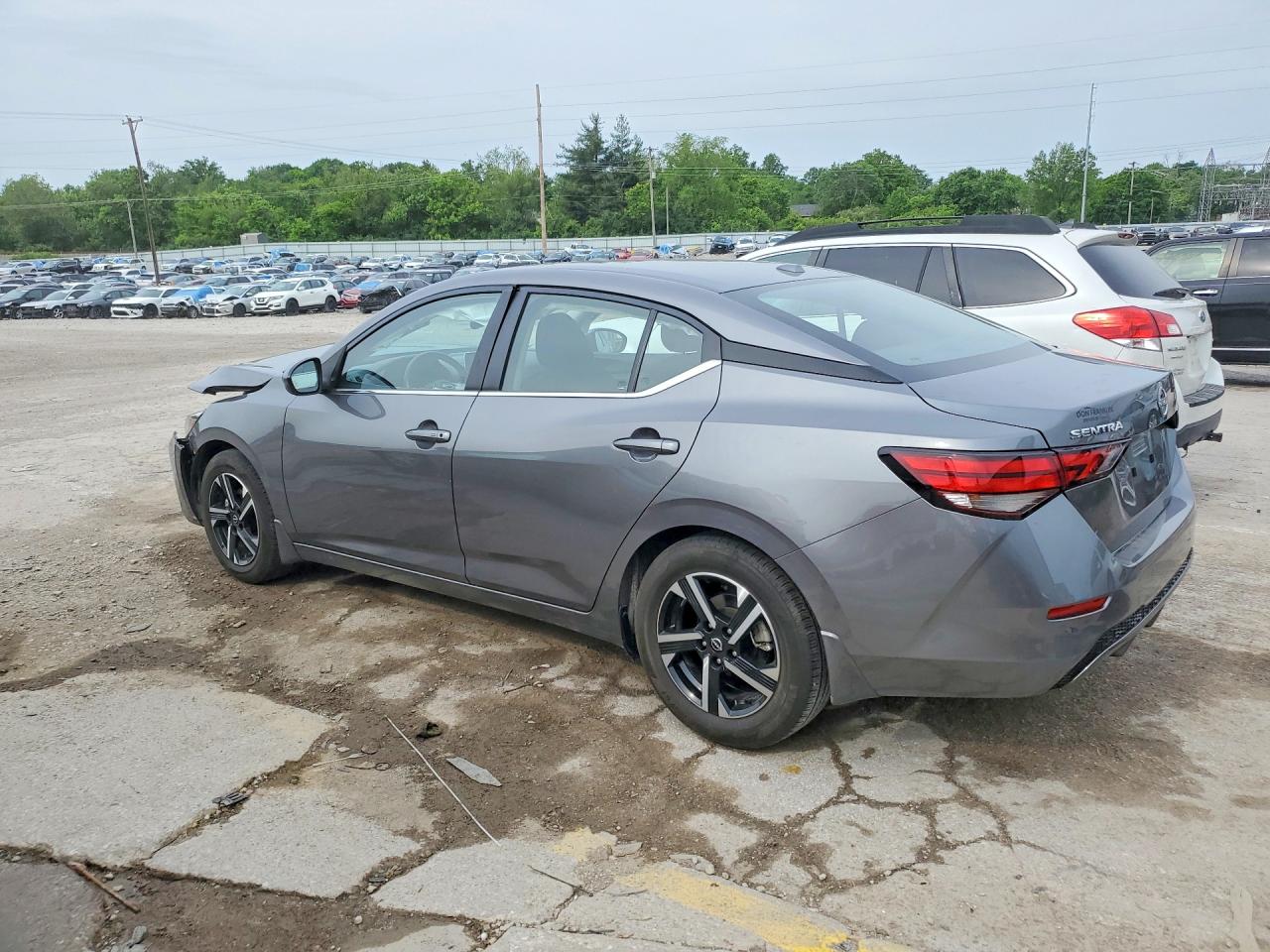 2025 NISSAN SENTRA SV photo 4