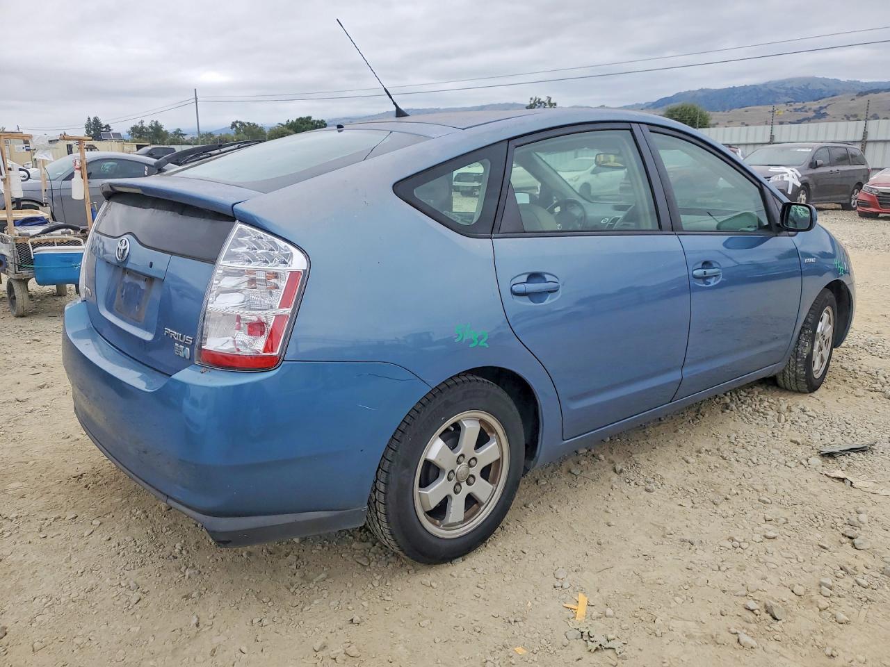 2007 TOYOTA PRIUS BASE photo 7