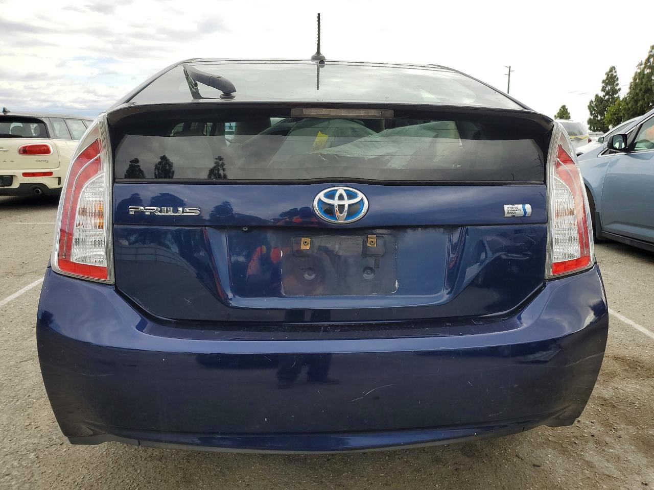 2012 TOYOTA PRIUS THREE photo 16