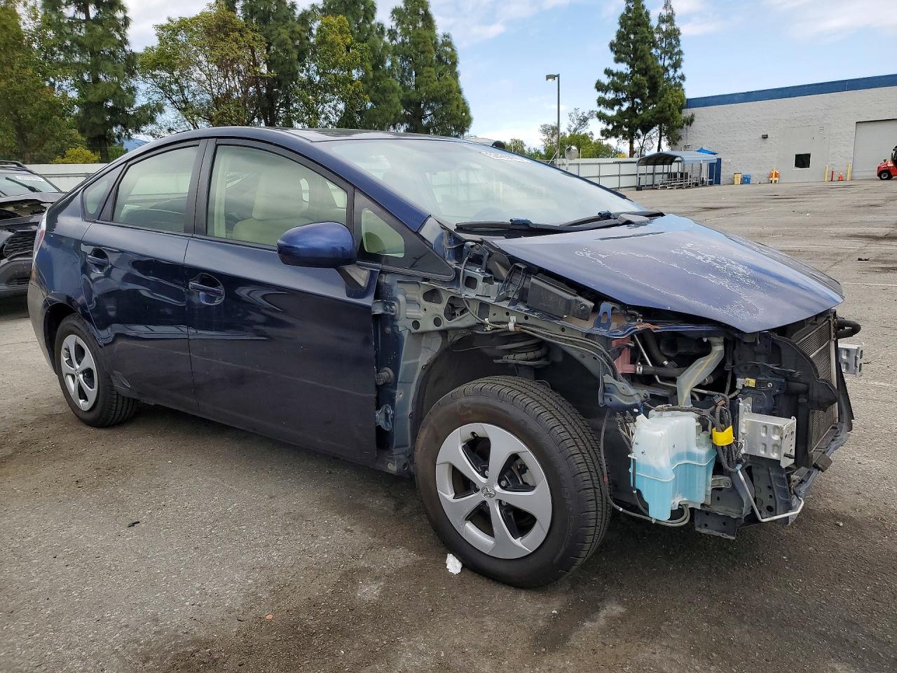 2012 TOYOTA PRIUS THREE photo 10
