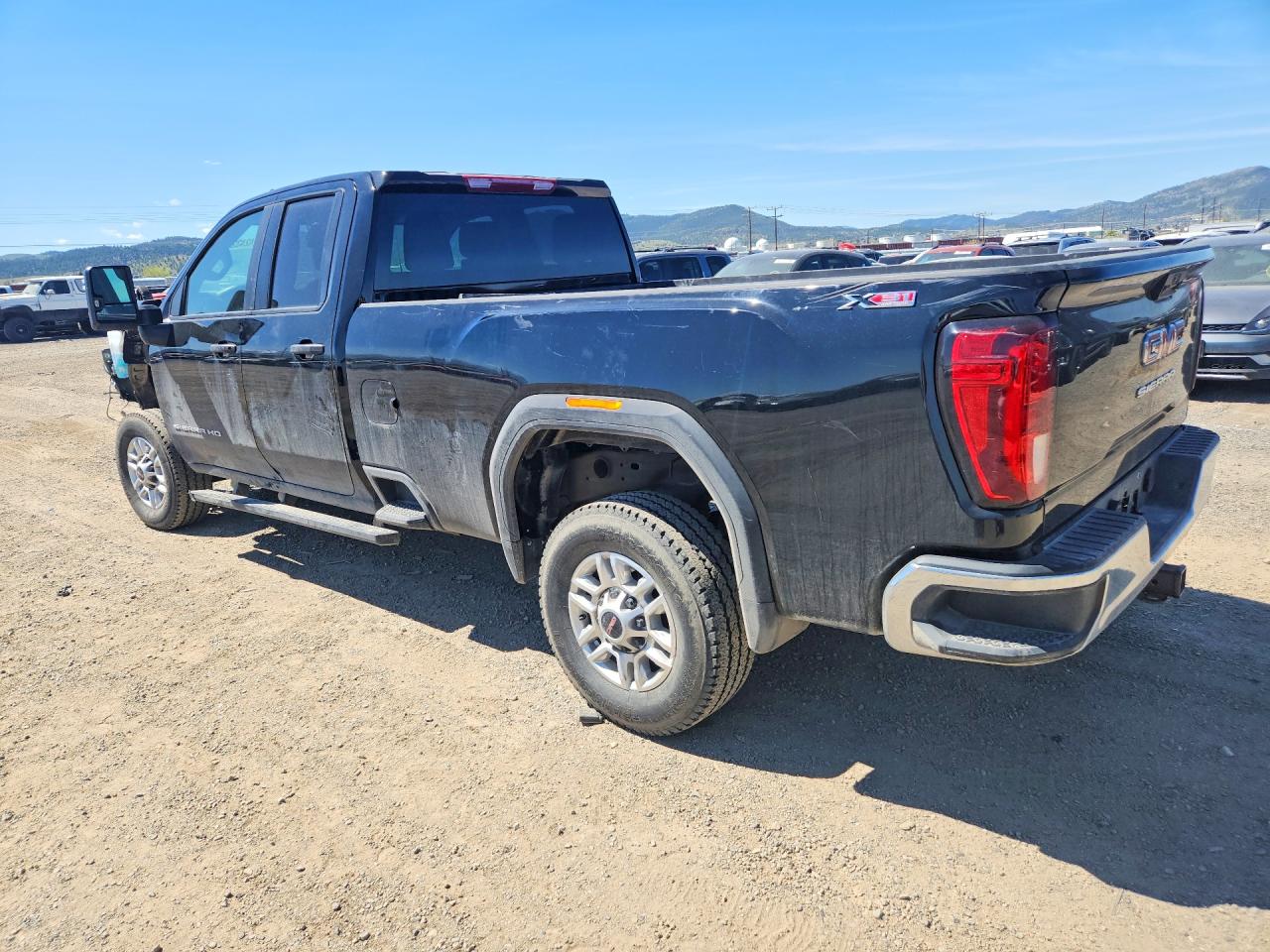 2025 GMC SIERRA K2500 HEAVY DUTY photo 2