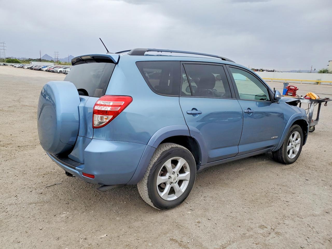 2011 TOYOTA RAV4 LIMITED photo 7
