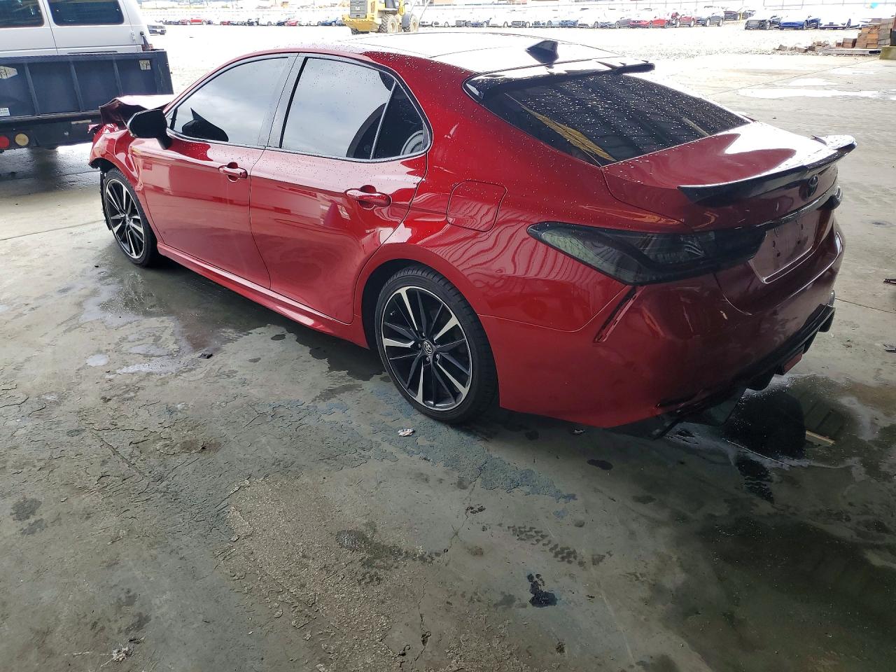 2019 TOYOTA CAMRY XSE photo 2