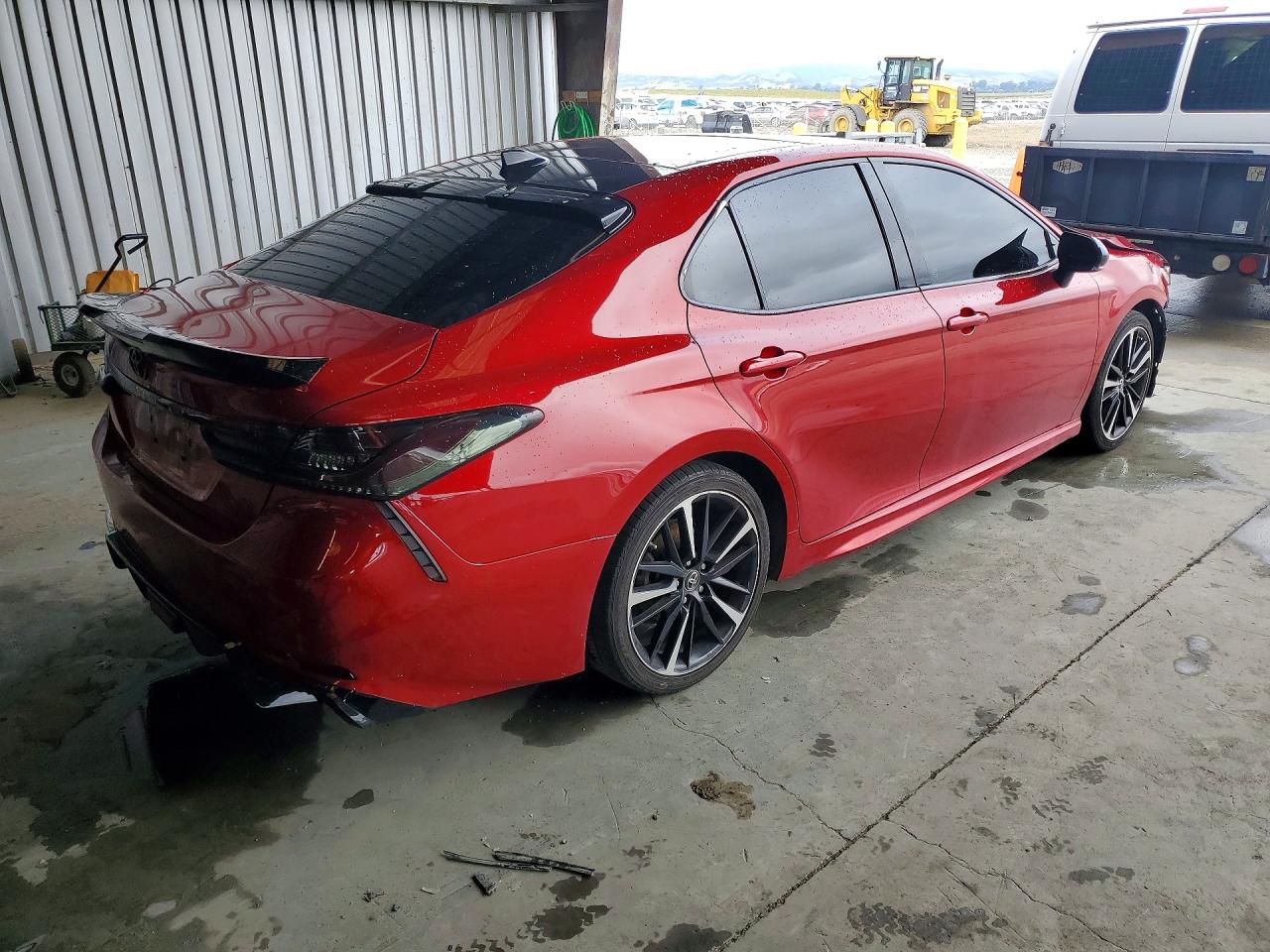 2019 TOYOTA CAMRY XSE photo 3