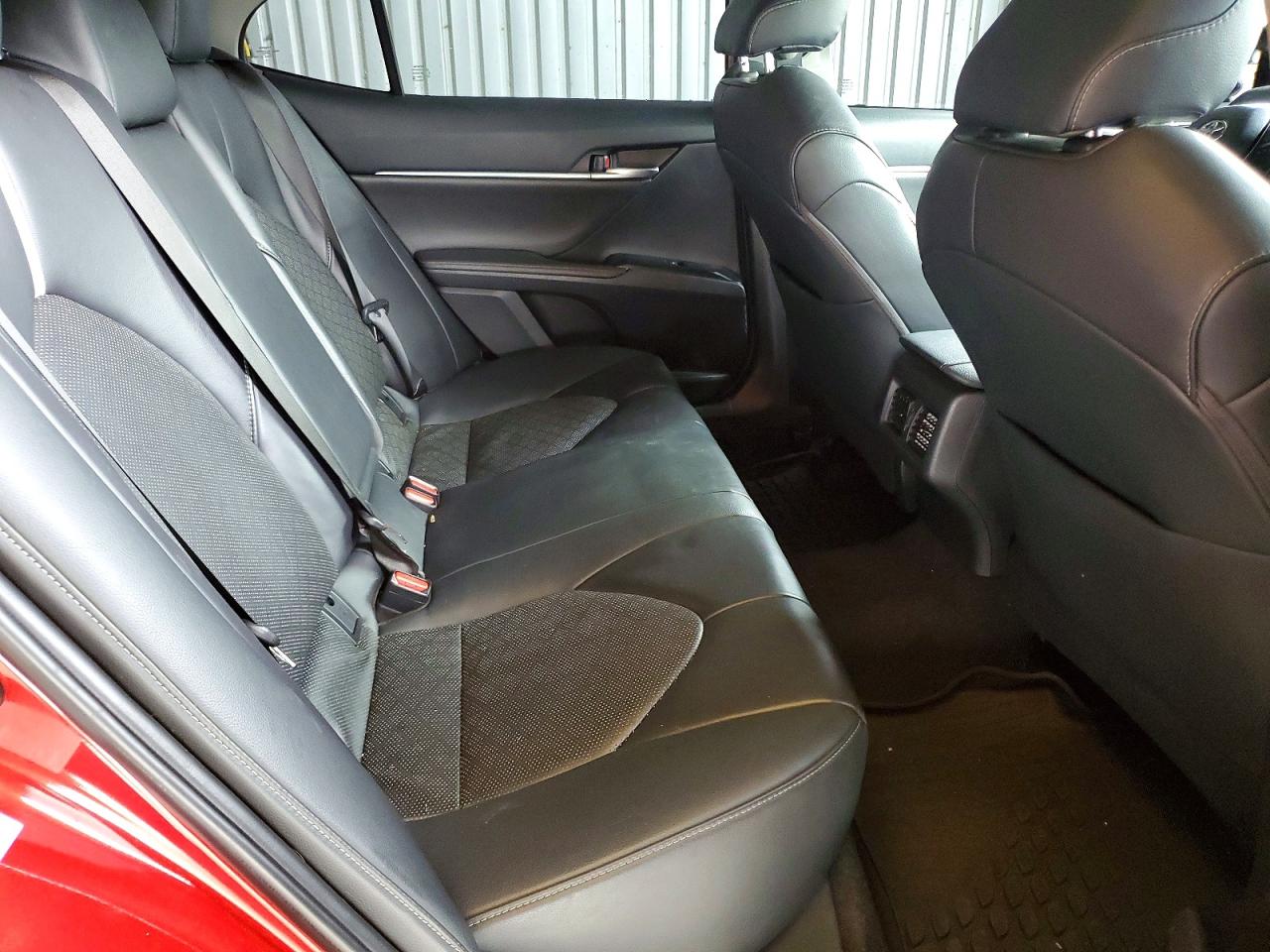 2019 TOYOTA CAMRY XSE photo 10