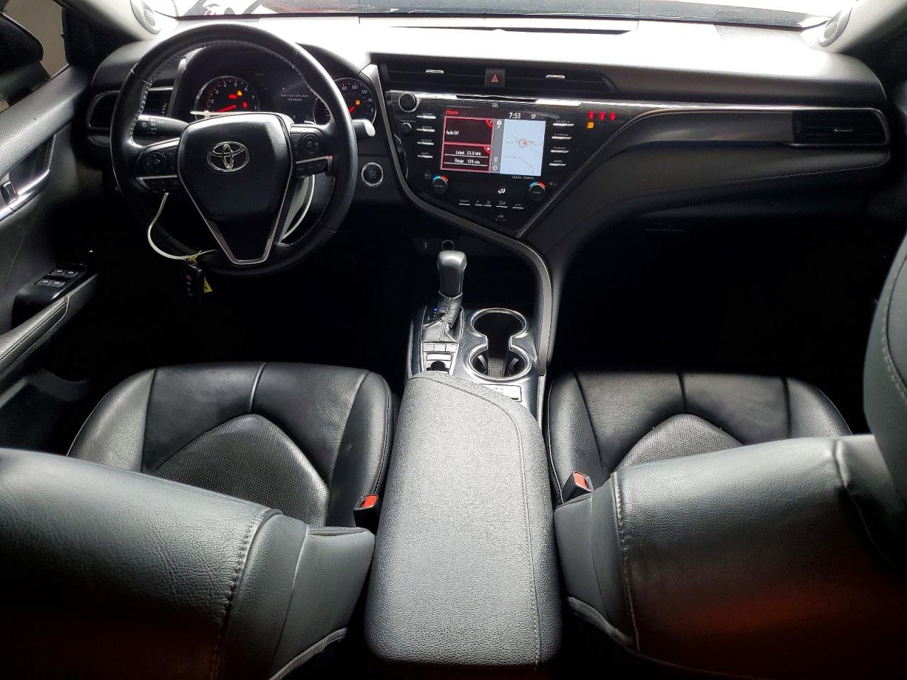 2019 TOYOTA CAMRY XSE photo 8