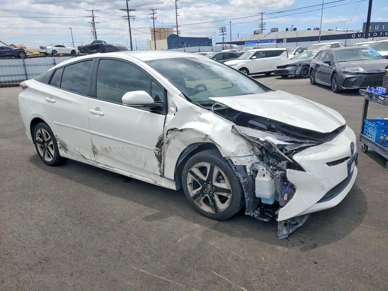 2016 TOYOTA PRIUS THREE TOURING photo 7