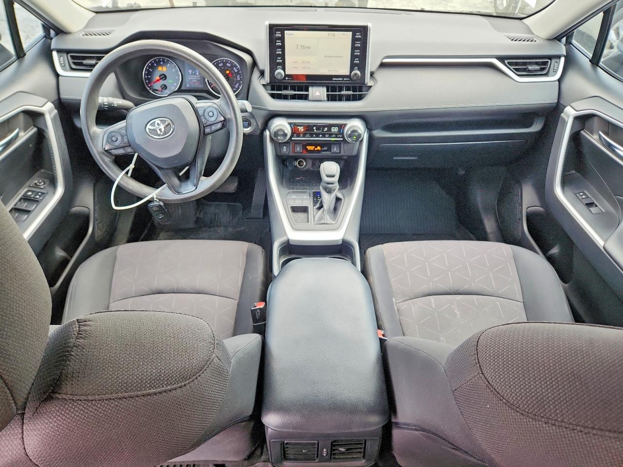2019 TOYOTA RAV4 XLE photo 15