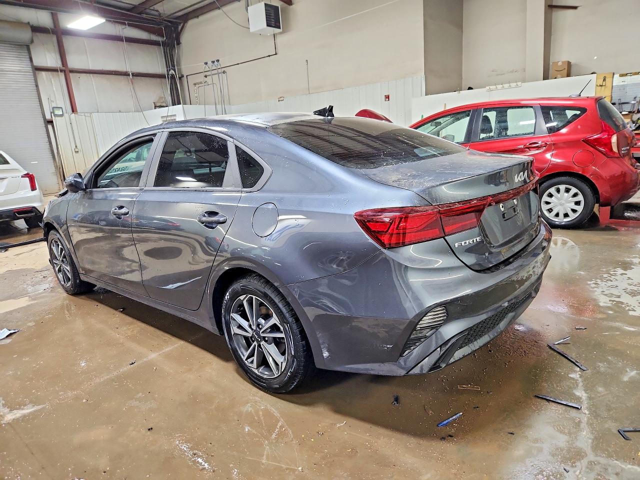 2023 KIA FORTE LXS photo 3