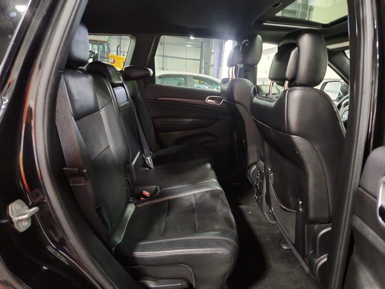 2015 JEEP GRAND CHEROKEE LAREDO photo 31