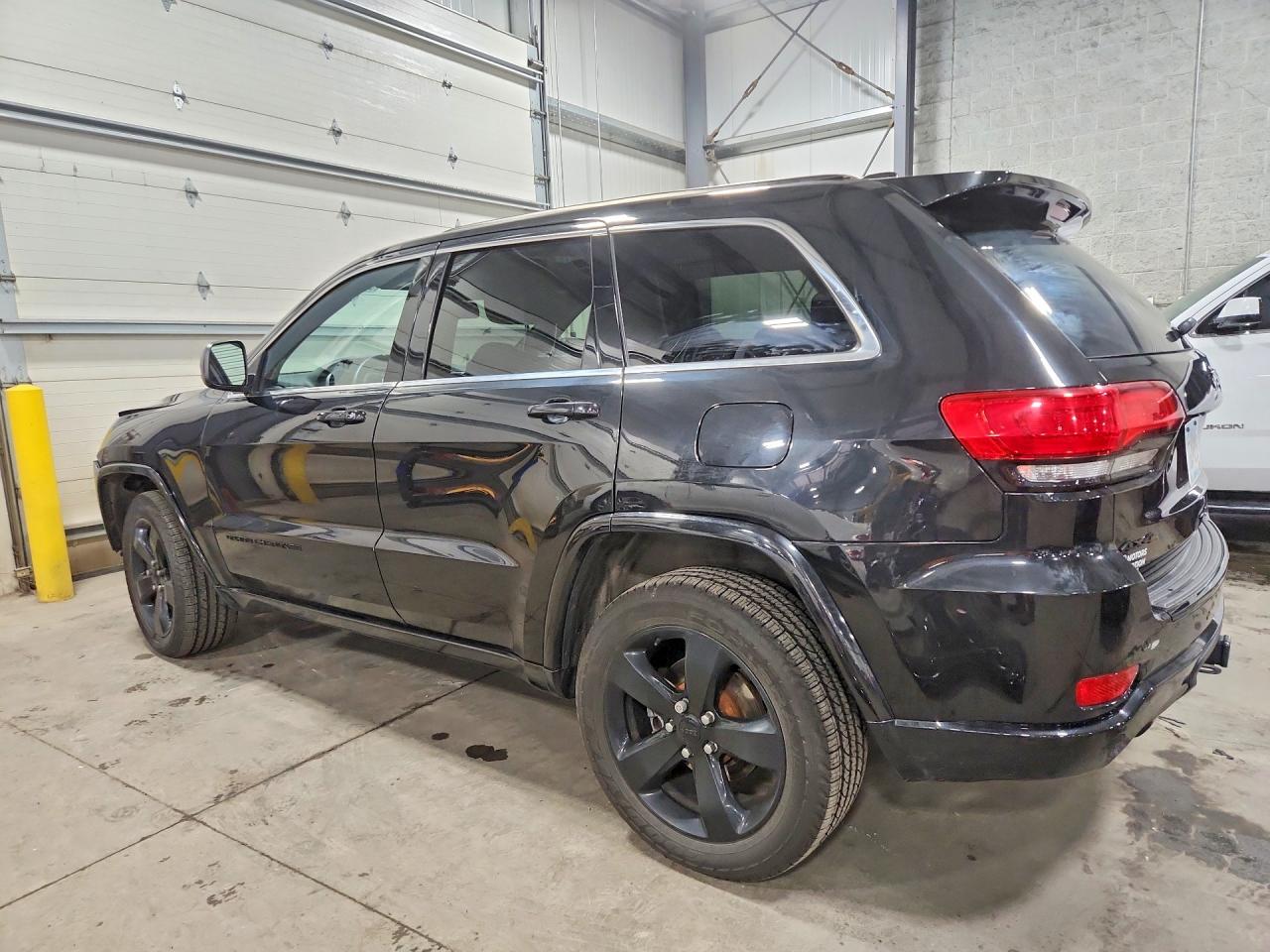 2015 JEEP GRAND CHEROKEE LAREDO photo 4