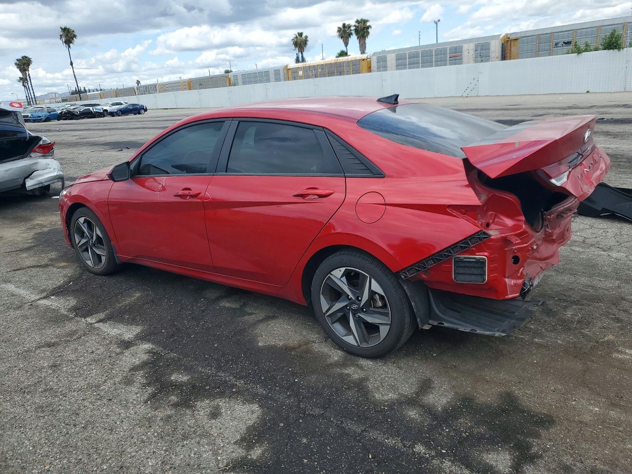 2023 HYUNDAI ELANTRA SEL photo 3