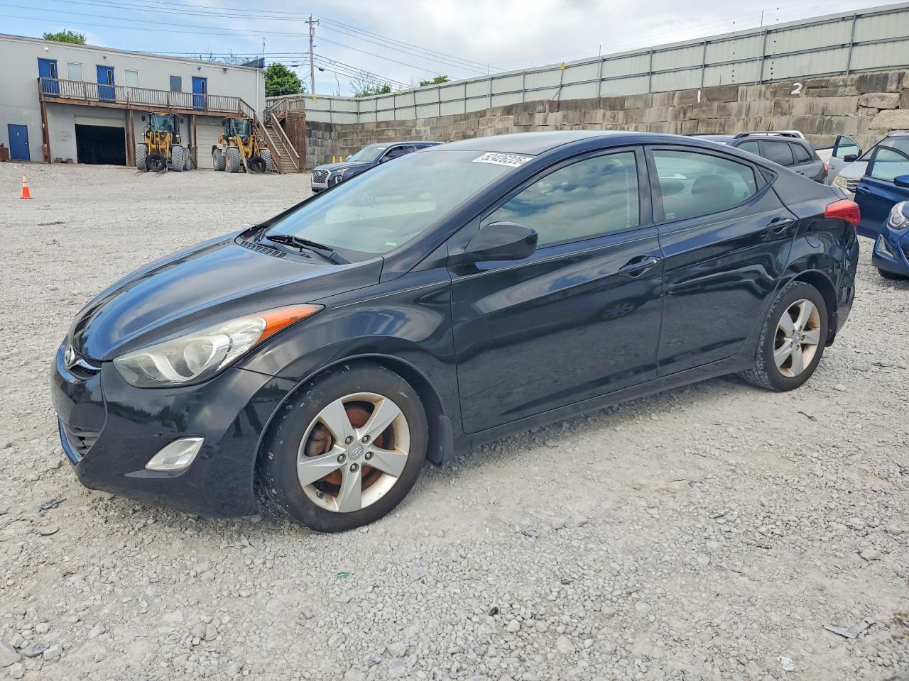 2013 HYUNDAI ELANTRA