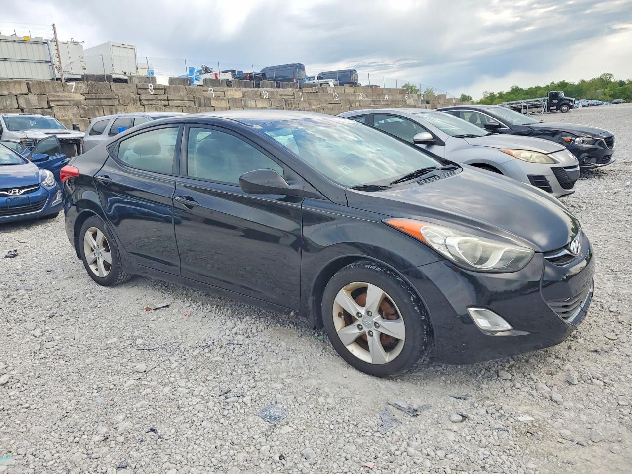 2013 HYUNDAI ELANTRA GLS photo 7