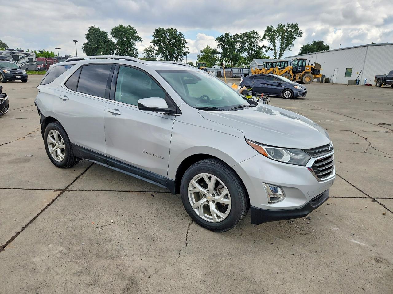 2018 CHEVROLET EQUINOX LT photo 4