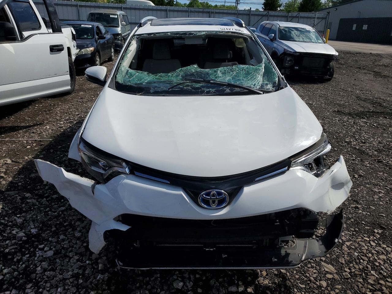 2016 TOYOTA RAV4 HV XLE photo 5