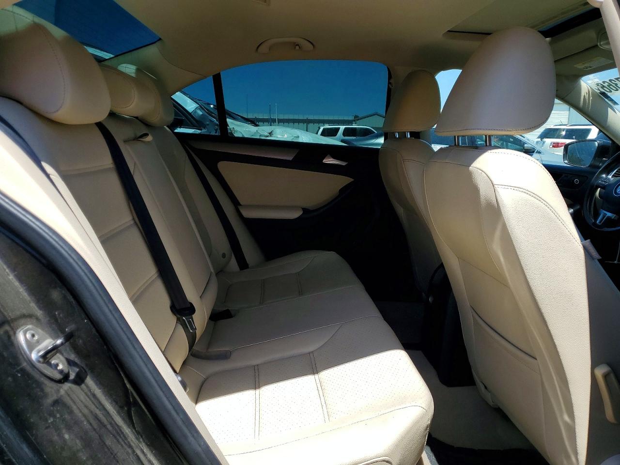 2014 VOLKSWAGEN JETTA TDI photo 10