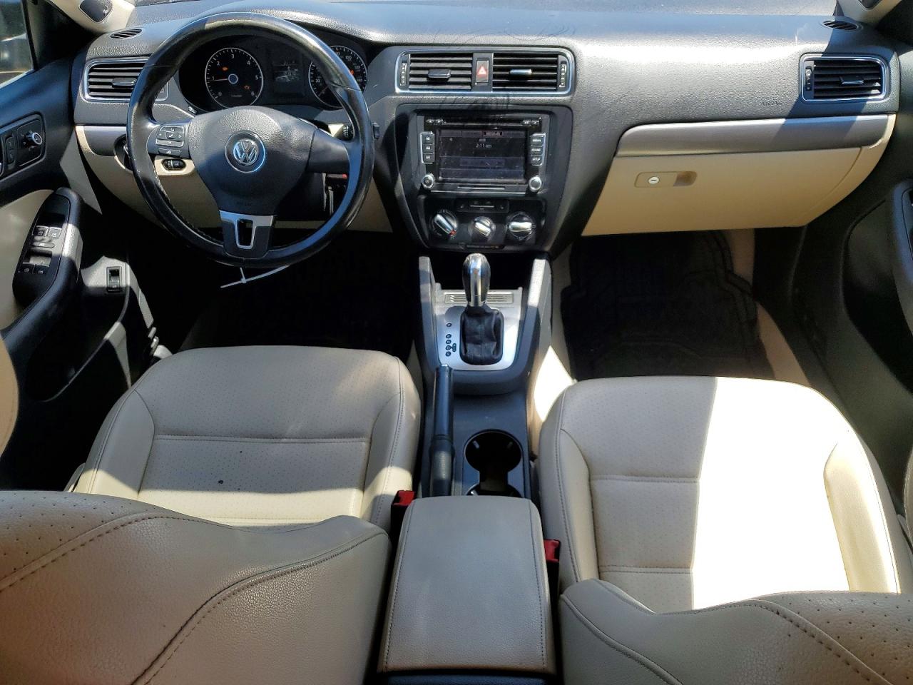2014 VOLKSWAGEN JETTA TDI photo 8