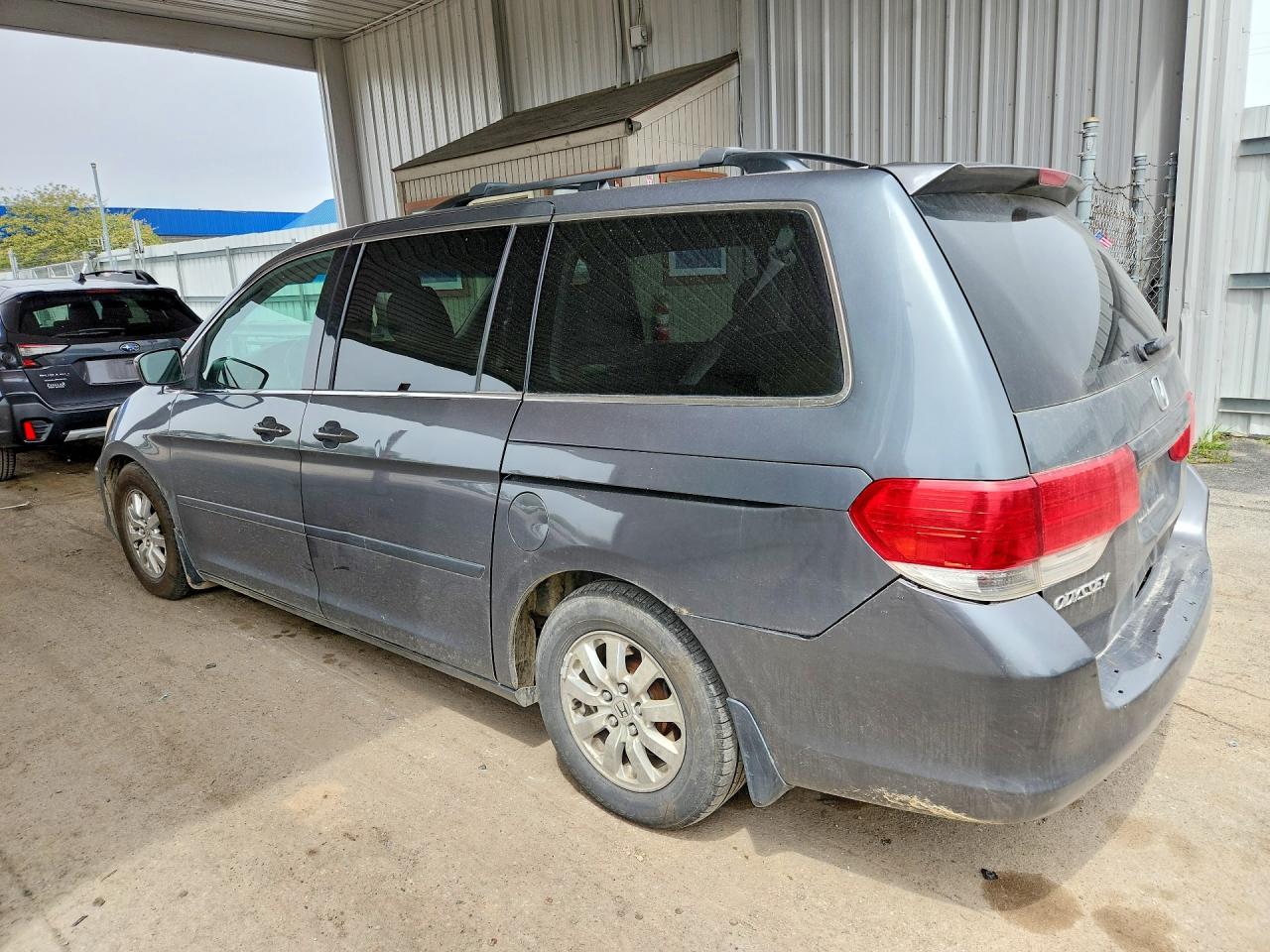 2010 HONDA ODYSSEY EXL photo 2