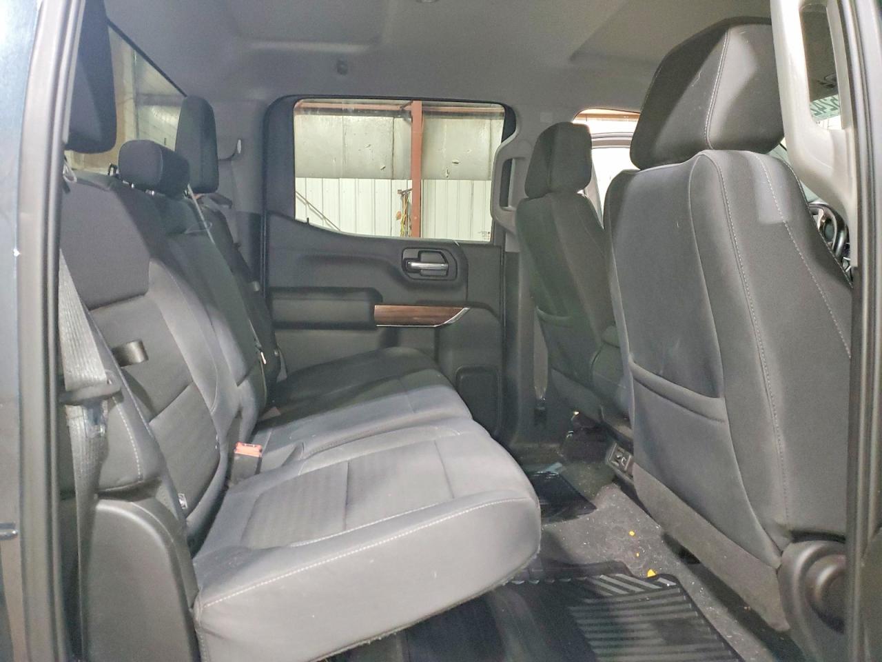 2019 CHEVROLET SILVERADO K1500 RST photo 19