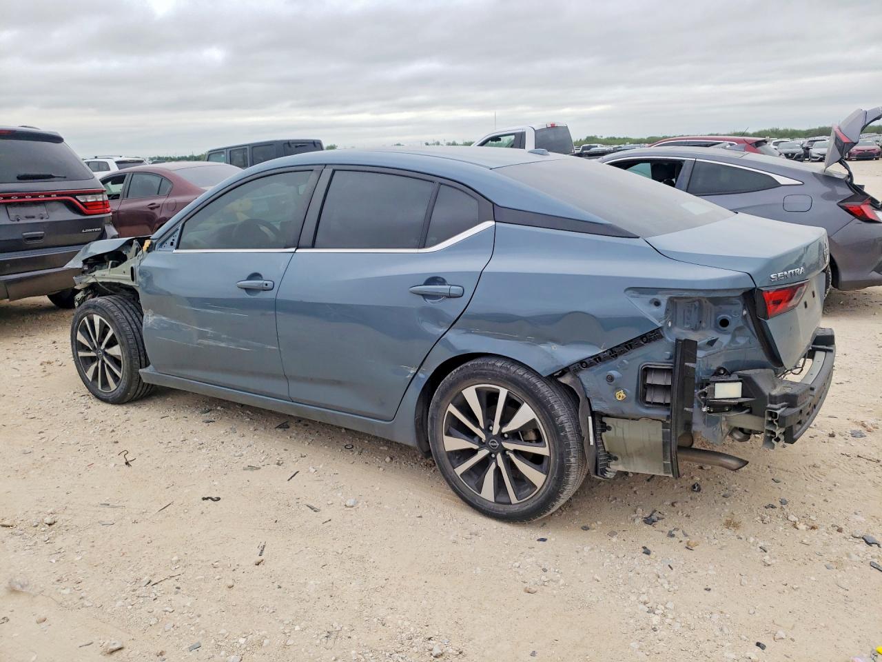 2024 NISSAN SENTRA SV photo 3