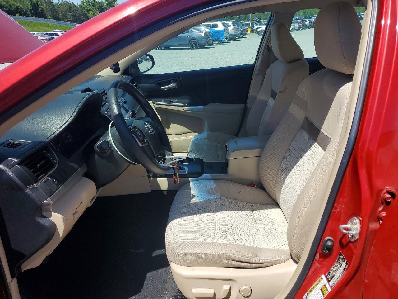 2013 TOYOTA CAMRY LE photo 19