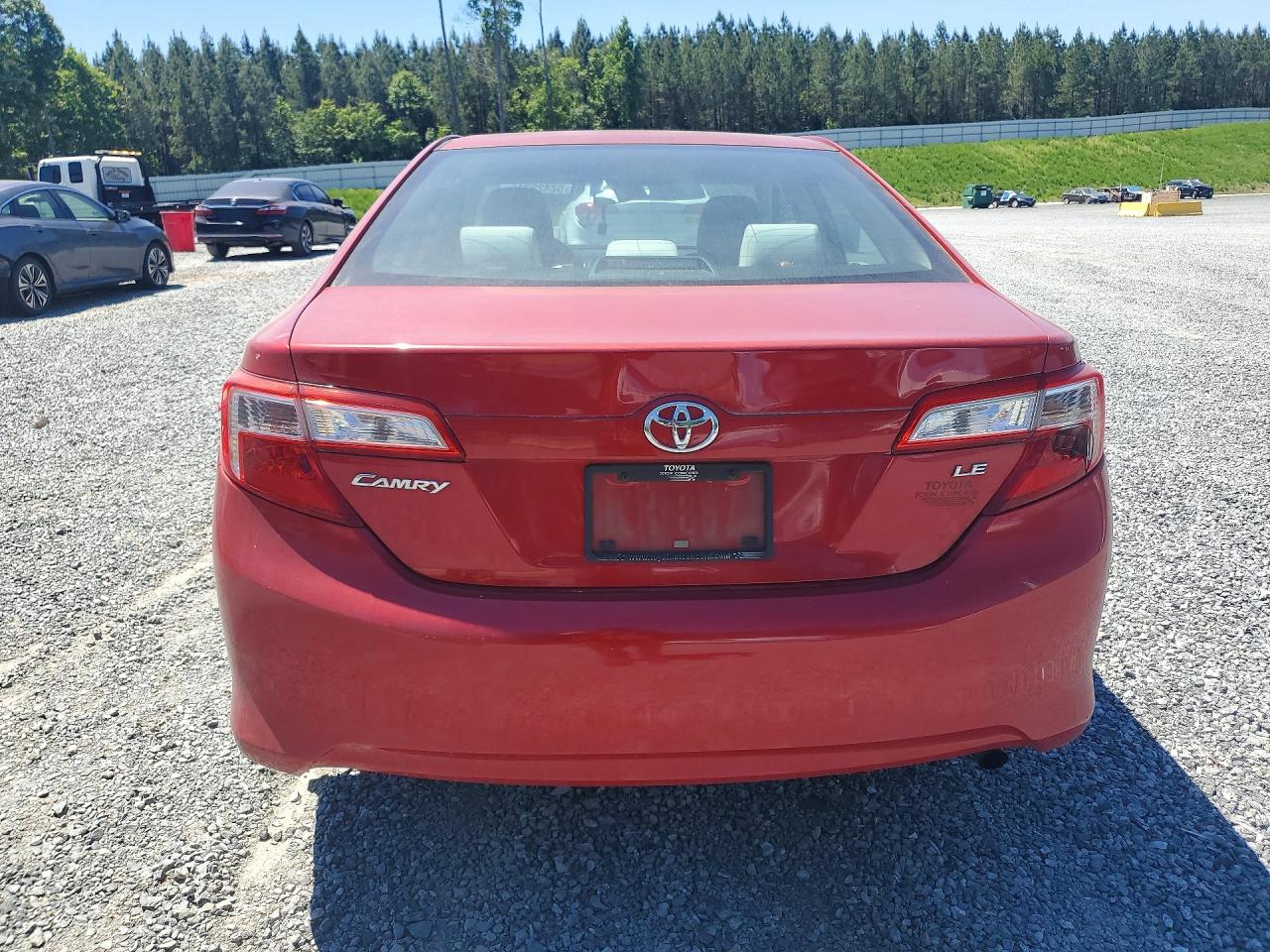 2013 TOYOTA CAMRY LE photo 16