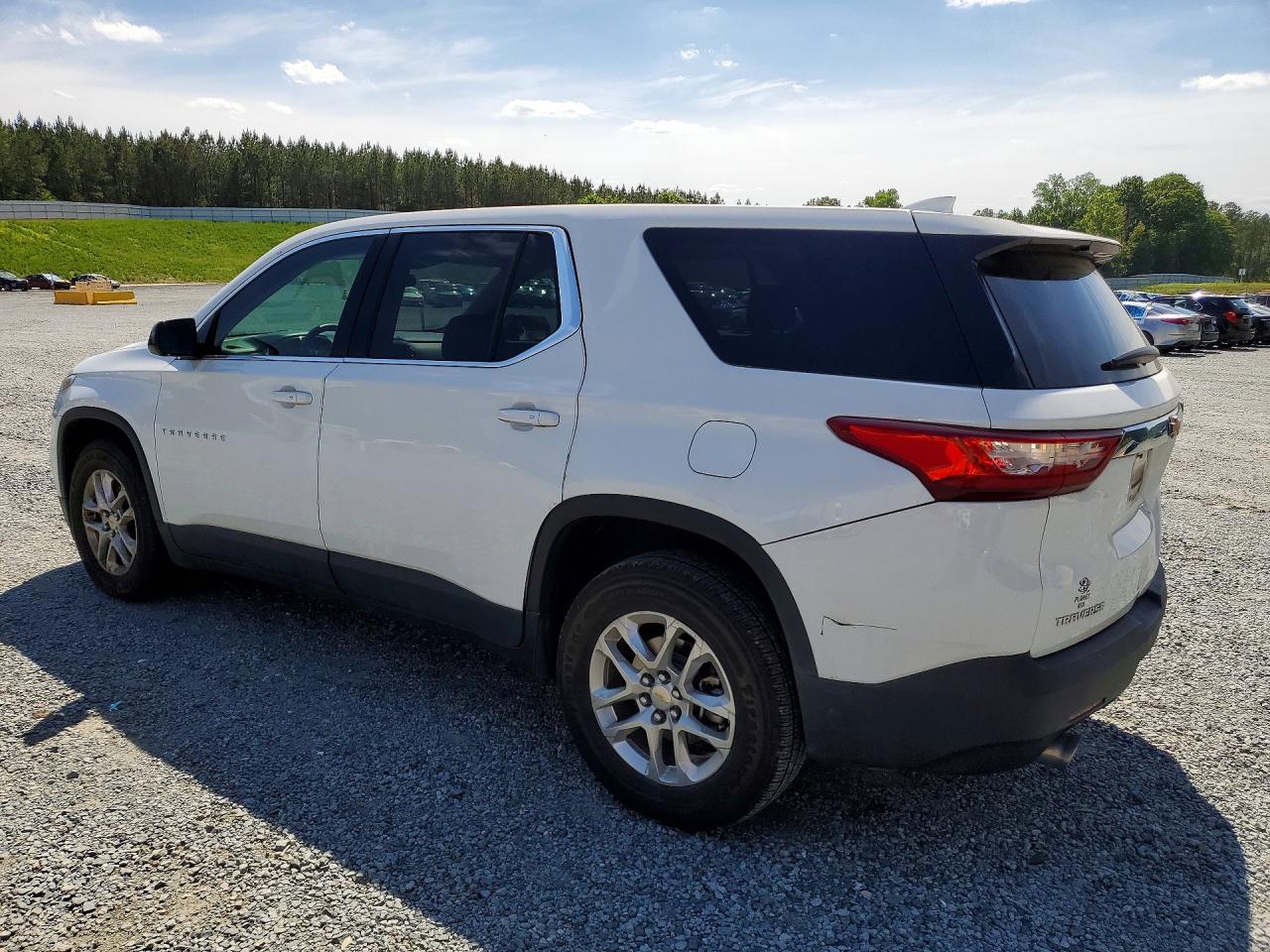 2020 CHEVROLET TRAVERSE LS photo 3