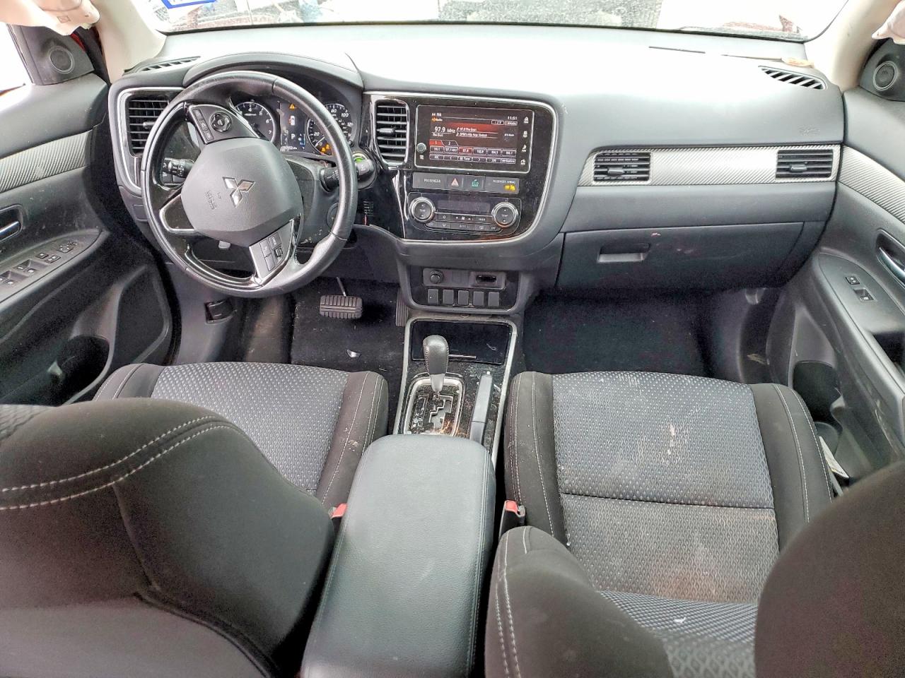 2018 MITSUBISHI OUTLANDER SE photo 15