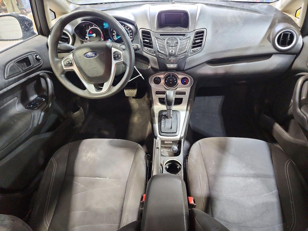 2019 FORD FIESTA SE photo 8
