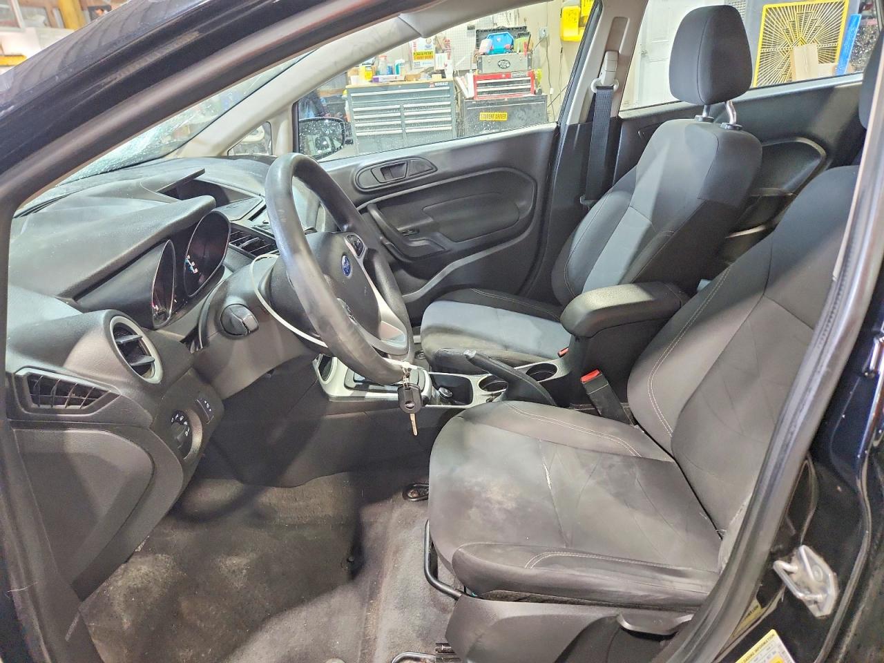 2019 FORD FIESTA SE photo 7