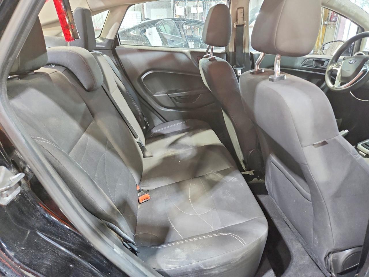 2019 FORD FIESTA SE photo 10