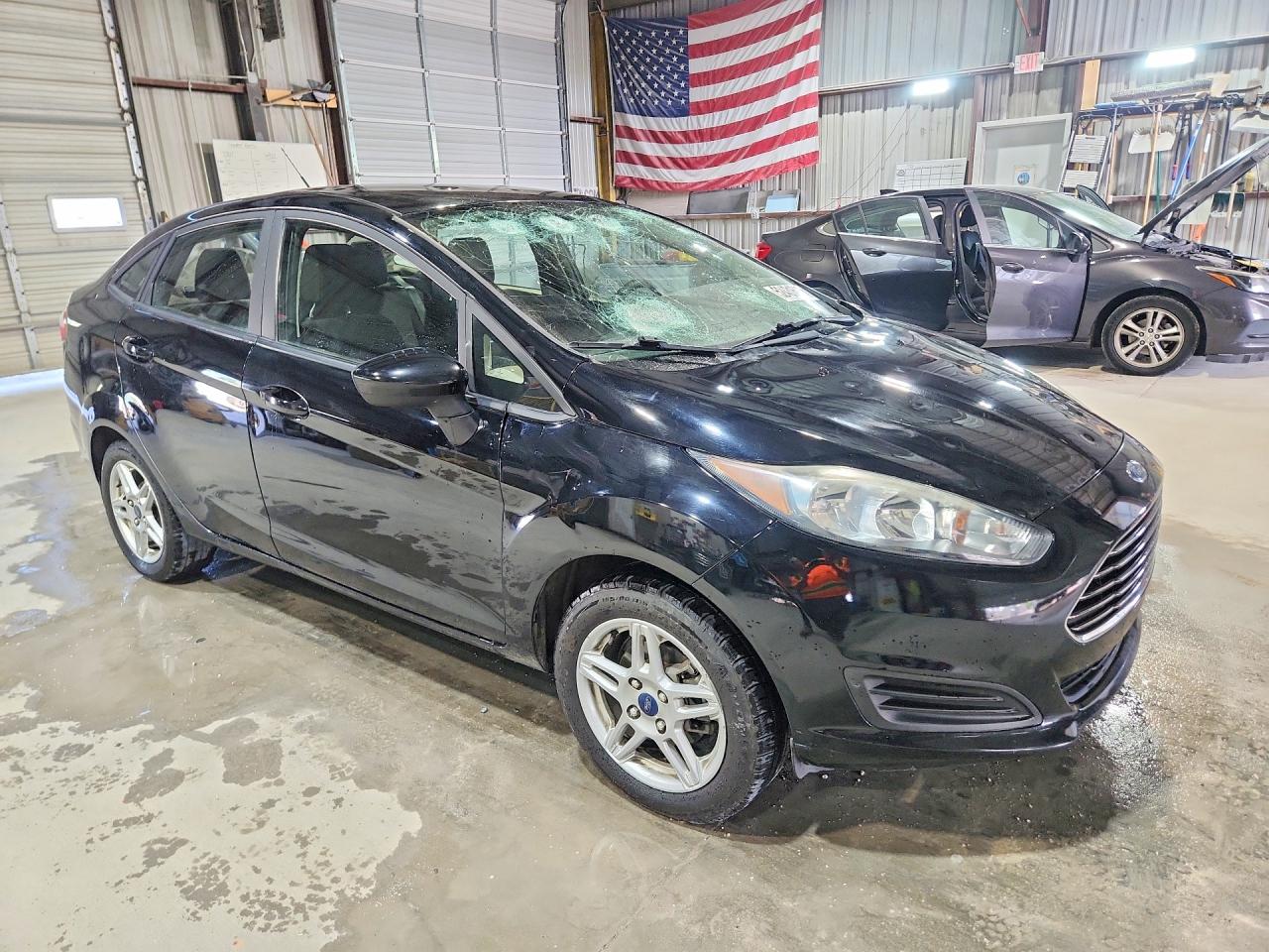 2019 FORD FIESTA SE photo 4