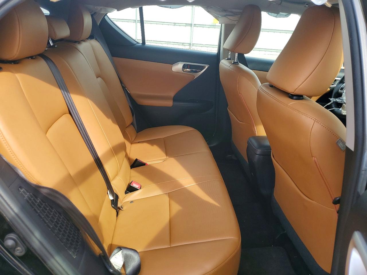2012 LEXUS CT 200 photo 28