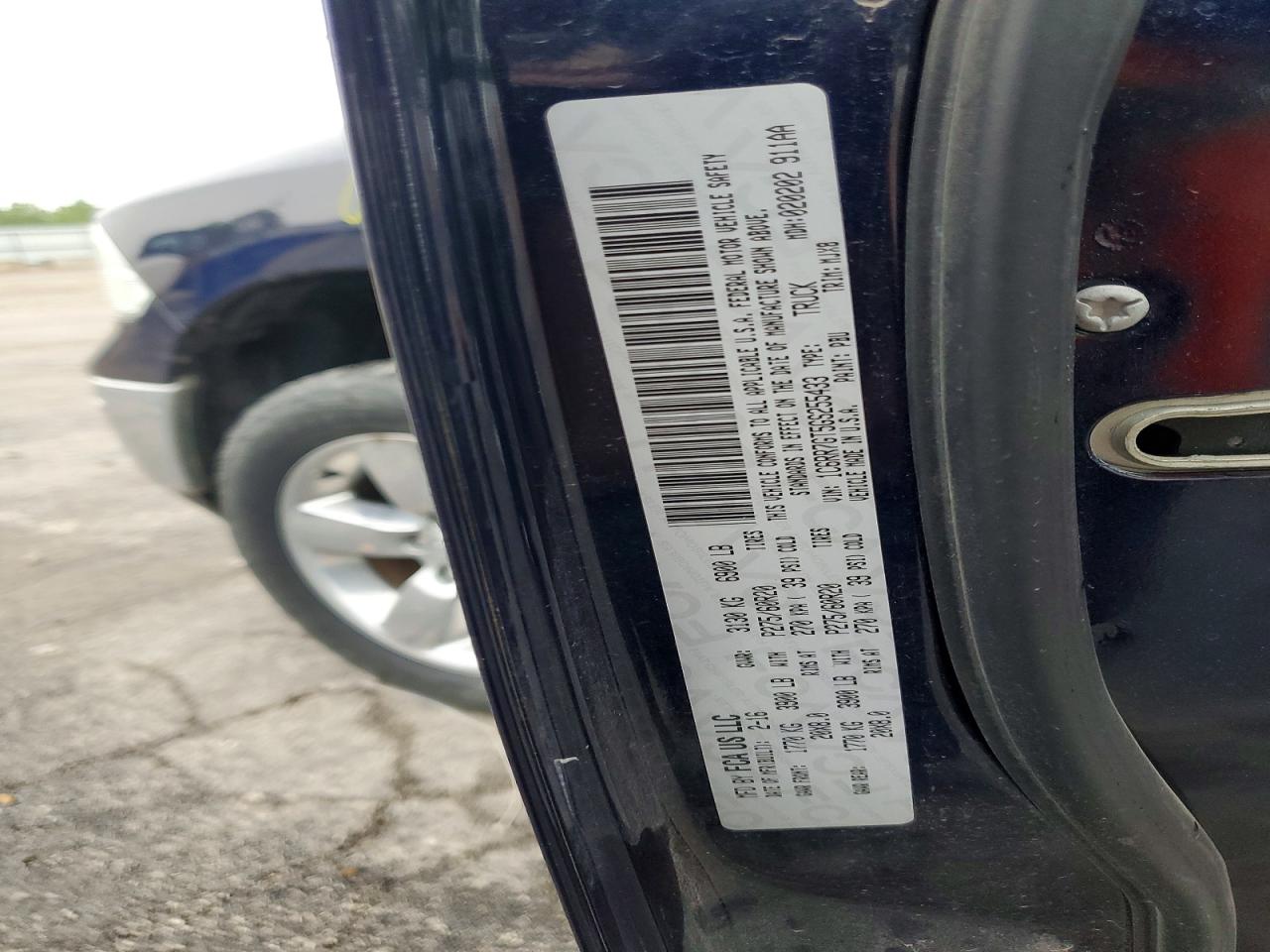 2016 RAM 1500 SLT photo 23