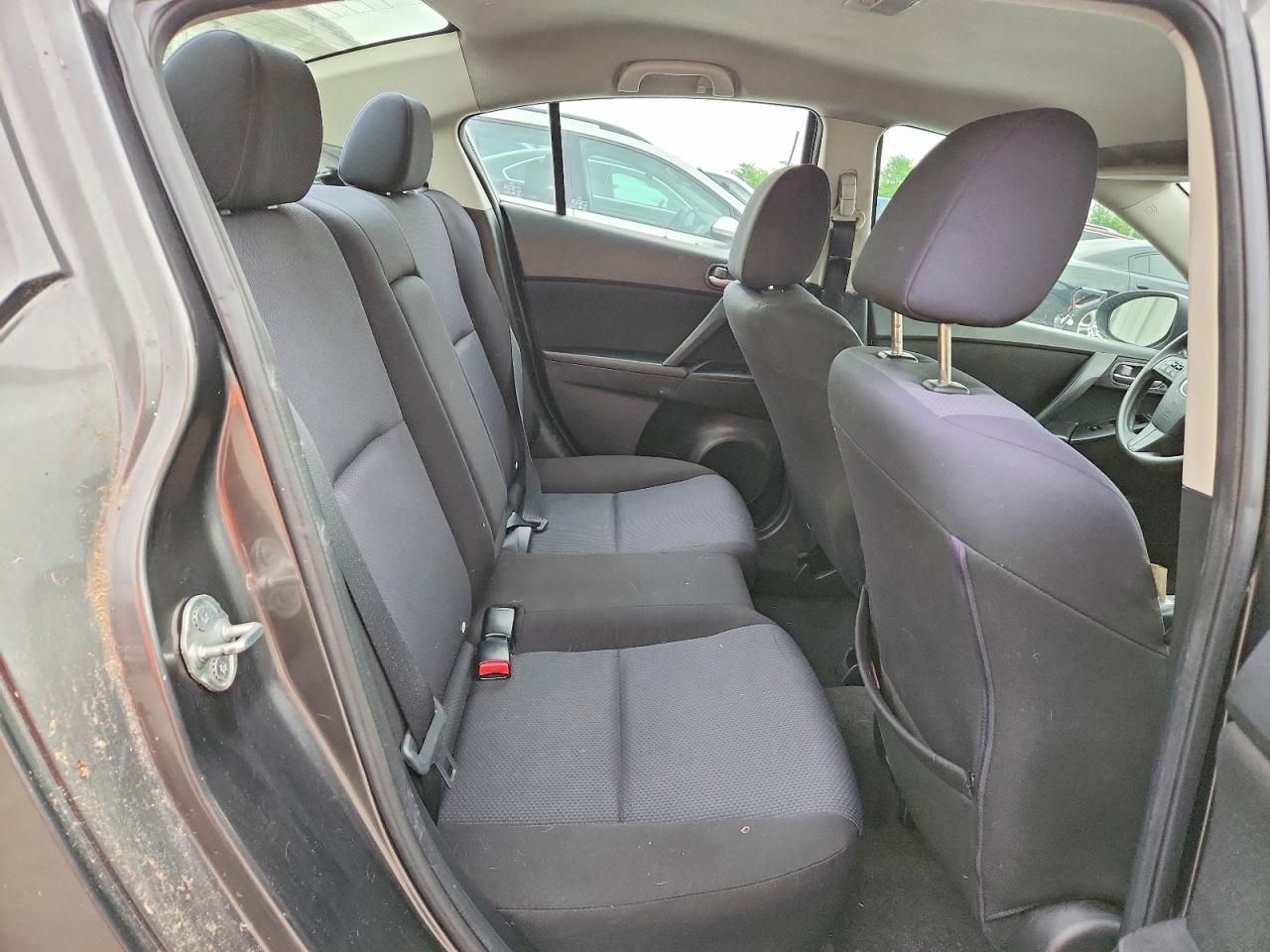 2010 MAZDA 3 I photo 28