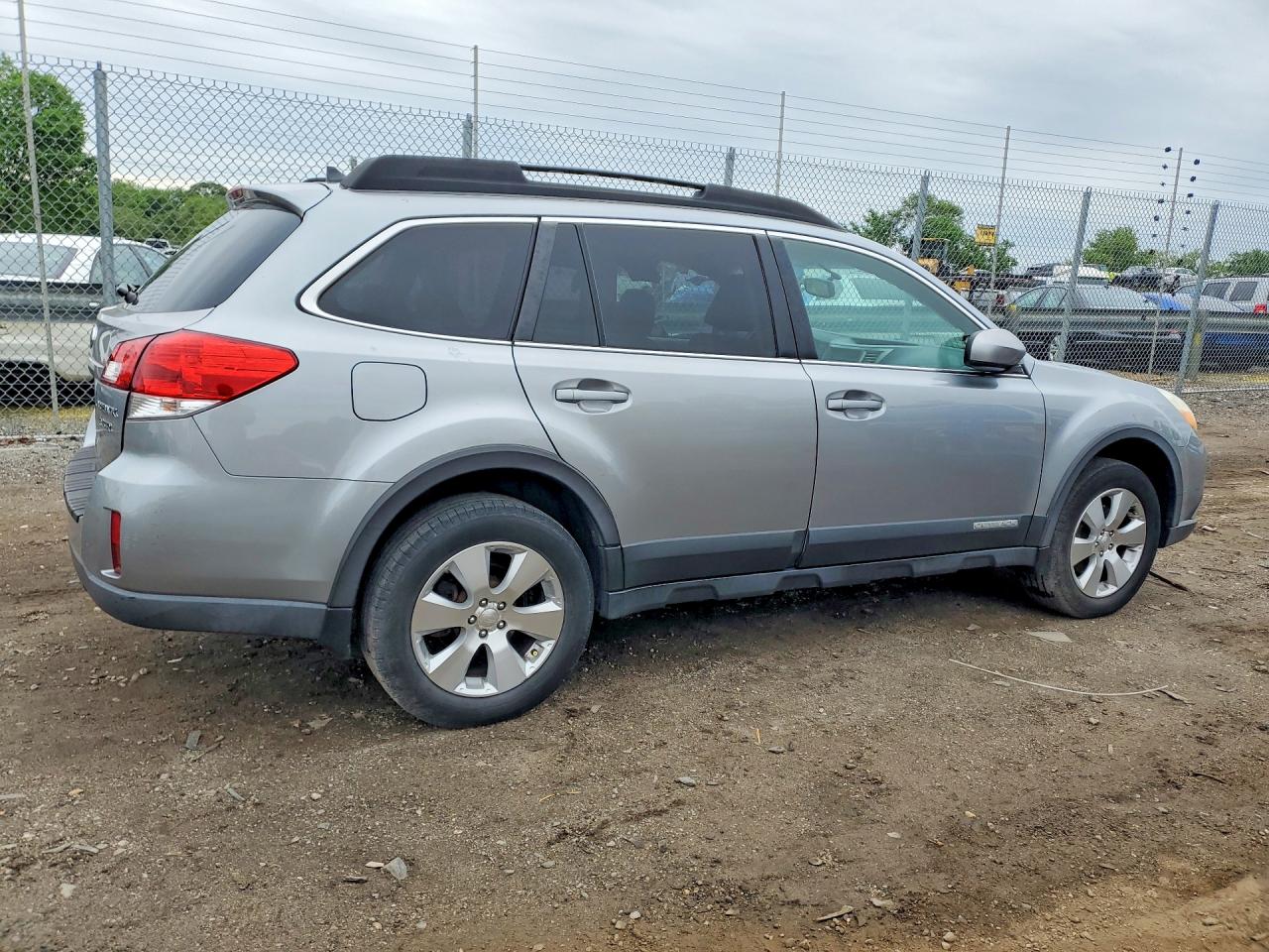 2011 SUBARU OUTBACK 3.6R LIMITED photo 7