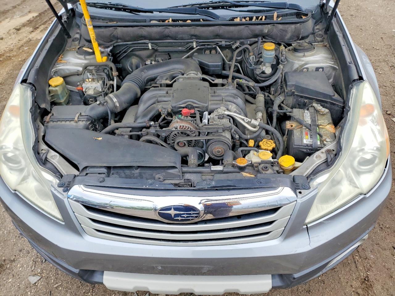 2011 SUBARU OUTBACK 3.6R LIMITED photo 31