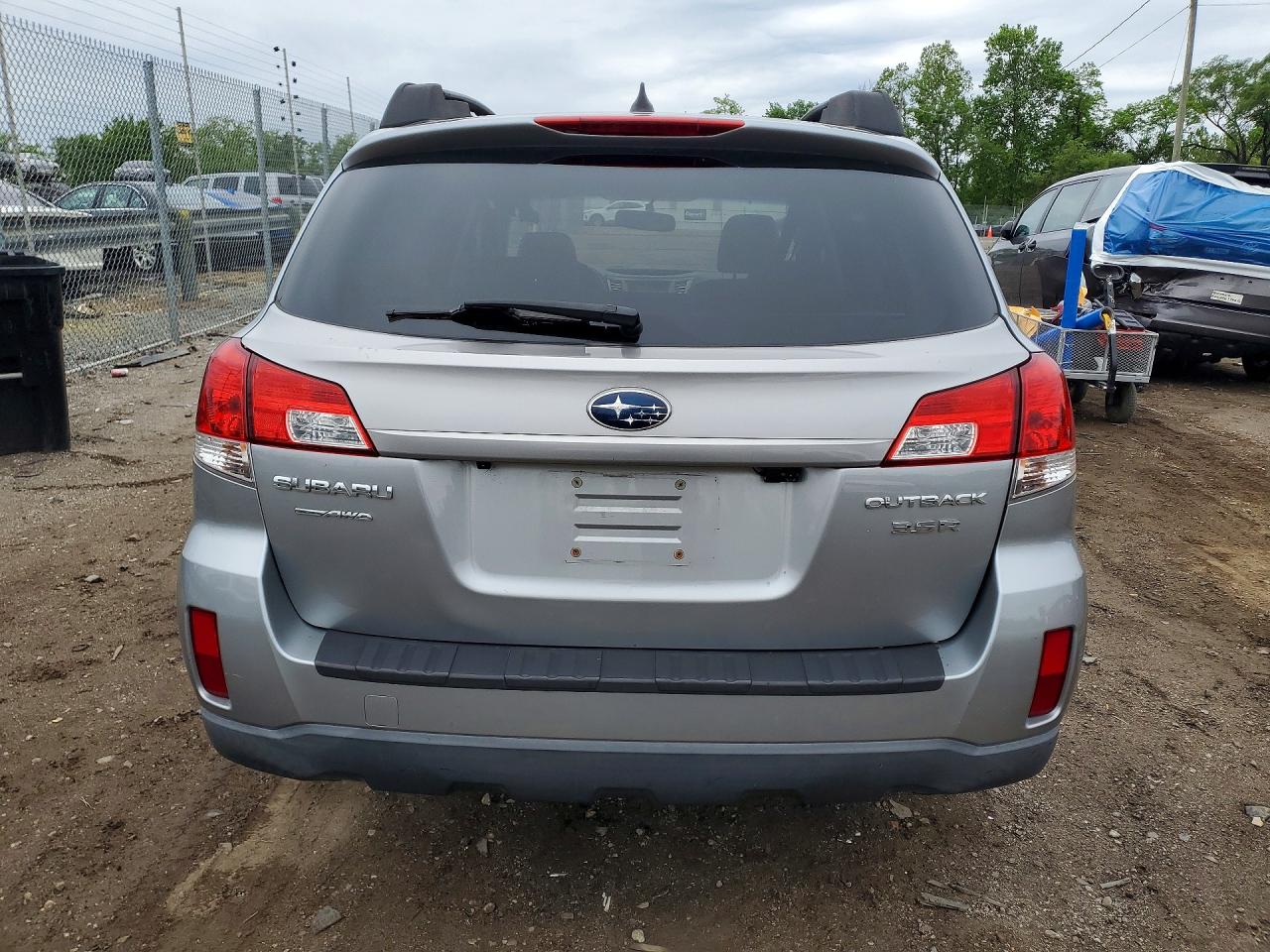 2011 SUBARU OUTBACK 3.6R LIMITED photo 16