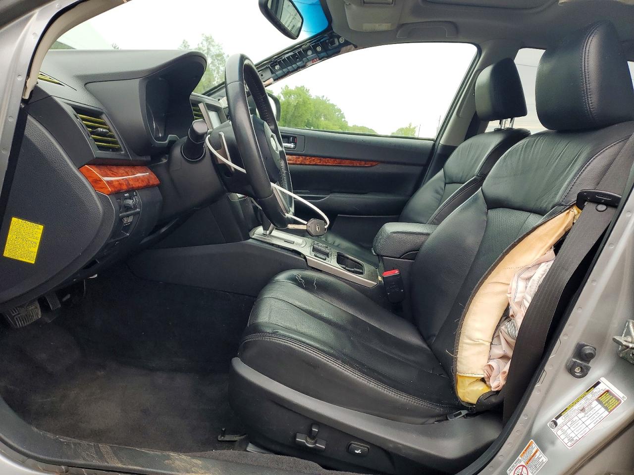 2011 SUBARU OUTBACK 3.6R LIMITED photo 19