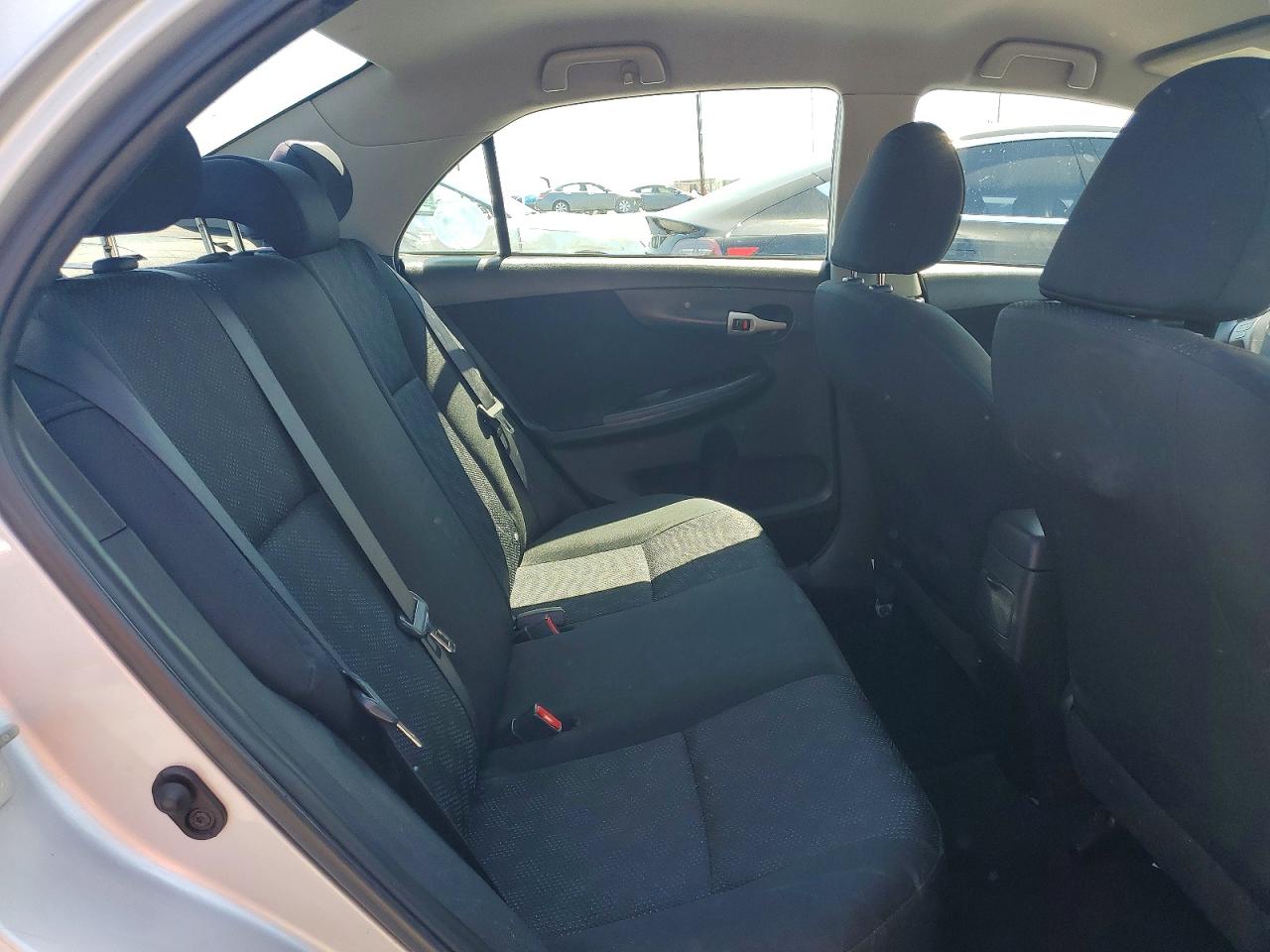 2009 TOYOTA COROLLA S photo 28